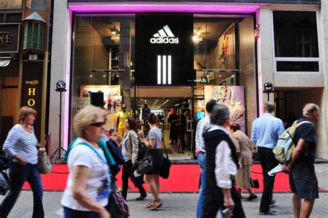 adidas store budapest|adidas petőfi híd.